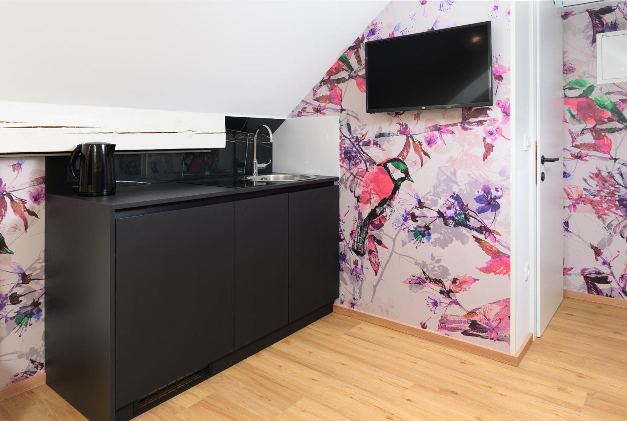 Lilija Apartments Trzin Екстериор снимка